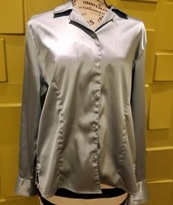 Kathie Lee light blue button up top